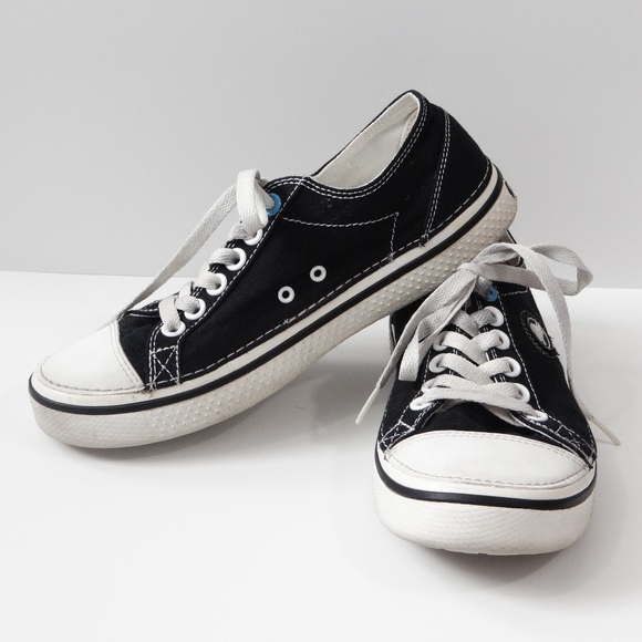 crocs ladies sneakers